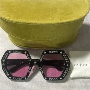 Gucci | Accessories | Gucci Green Velvet Belt With Luxurious  display picture 1